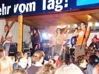 Pr&auml;gte viele Jahre das Stadtfest-Bild: die S&ouml;ren-J&uuml;nemann-Band.