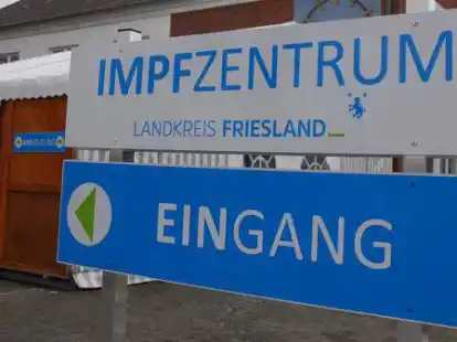 Das l&auml;ngst geschlossene Impfzentrum Friesland in Roffhausen. Hier soll im April vergangenen Jahres eine Angestellte des DRK-Teams Impfdosen manipuliert haben.