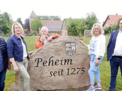 Den Vorstand des Heimatvereins Peheim bilden nun Vorsitzender Clemens Westendorf (von links), Kassenwartin Rita von H&ouml;ven, Schriftf&uuml;hrer Hans M&auml;hlmann, Monika Jansgers (erweiterter Vorstand) und der neue 2. Vorsitzende Hady Abu-Ghazaleh.