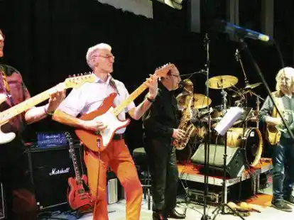 Machen Live-Musik am Vatertag: Die Edewechter Band &bdquo;Rocking Arrows&ldquo;.