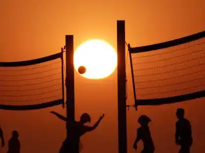 Sommer, Sonne, Strand und Party, gew&uuml;rzt mit einer ordentlichen Portion Volleyball &ndash; so pr&auml;sentieren sich die &bdquo;Beach Days Borkum&ldquo;.