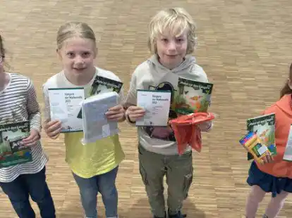 Sieger der Grundschule Emstek beim K&auml;nguru Wettbewerb: Marlene Sander (von links), Greta Vocke, Jan Brokamp und Joceline Michaelis.