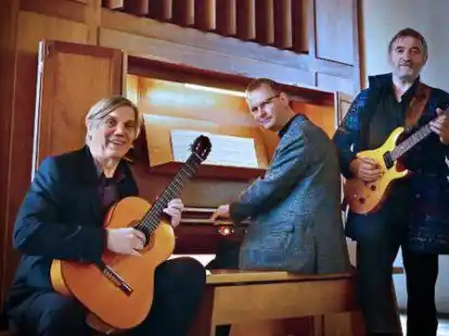 Bringen neuen Klang in die Holler Kirche: Die Musiker des Trios ChoRaLis.