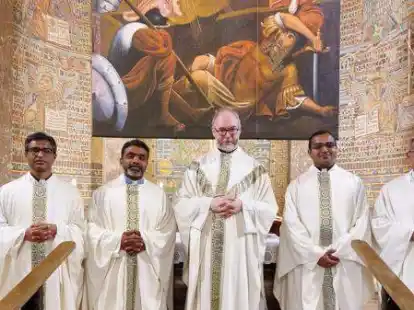 Feierten zusammen den Gottesdienst: Pater Jeneesh (von links), Pater Jenson, Pastor Dr. K&ouml;ltgen, Pater Rijo und Pater Dr. Biju Abraham
