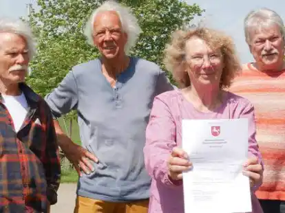 Sie haben das Ergebnis der Mediation akzeptiert: (von links) Karsten Langbehn, der Kl&auml;ger Paul Bremer, Anke Krein und Hans-Otto Meyer-Ott