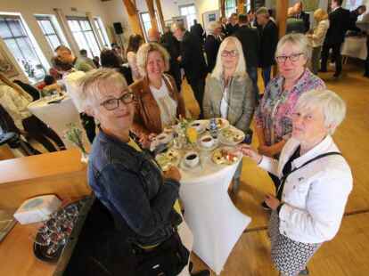 Fr&uuml;hjahrsempfang im Mai 2022 der NWZ Friesoythe in der Alten Wasserm&uuml;hle mit der Ehrung der Menschen des Jahres 2020 und 2021. Foto: Piet Meyer