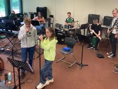 Die Schulband der Huder Peter-Ustinov-Schule &bdquo;Octapus