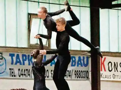 Bestritten das erste Turnier in diesem Jahr: Die Voltigierer Garrel I des Reitervereins St. Hubertus Garrel auf Dragon.