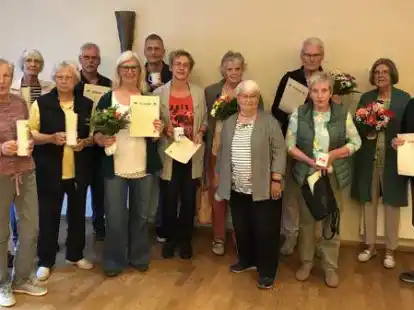 Viele langj&auml;hrige Mitglieder des Vereins f&uuml;r R&uuml;ckentherapie wurden geehrt.
