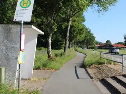 Ma&szlig;nahme zu teuer? Bushaltestelle &bdquo;Schippstroth&ldquo; in Borbeck soll barrierefrei umgebaut werden.