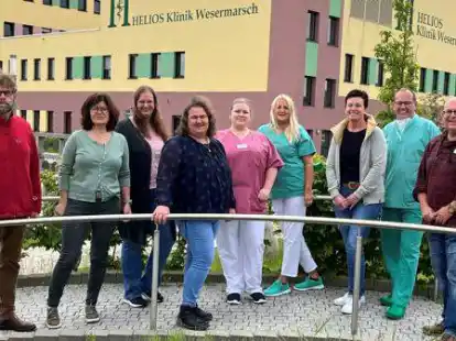 Zum neuen Betriebsrat der Helios-Klinik Wesermarsch geh&ouml;ren (von links) Jens Karthmann-Frerichs, B&auml;rbel Eulen, Birthe Borgmann, Heike Tr&uuml;per, Anne Pinkepank, Beatrice Paris, Antje M&uuml;ller, Matthias Hoppe und Ralf Feierabend.