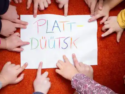 Plattdeutsch ist in Kinderg&auml;rten und Schulen schwer im Kommen.