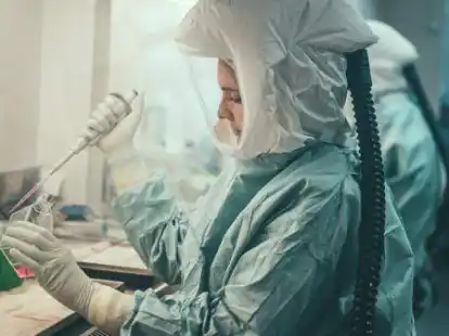 Im Institut f&uuml;r Mikrobiologie der Bundeswehr in M&uuml;nchen wurde erstmals in Deutschland bei einem Patienten das Affenpockenvirus zweifelsfrei nachgewiesen.