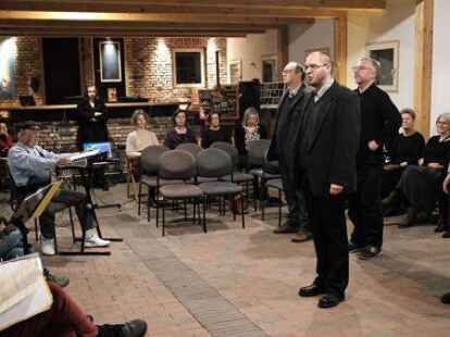 Eine Theaterprobe der LAK 2021: Auch das k&uuml;nstlerische Angebot hat gelitten. Eine Musikgruppe h&ouml;rte sogar auf.