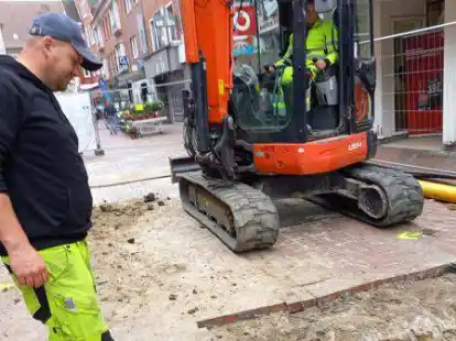Bis zu &bdquo;Kind&ldquo; wird demn&auml;chst vor&uuml;bergehend der Baustellenzaun wieder abgebaut, erkl&auml;rte Thomas Schoolmann von der Firma Huchtmann.