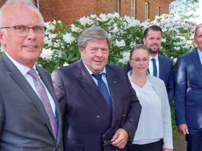 Bilanz gezogen (von links): Johann Doden (Hauptgesch&auml;ftsf&uuml;hrer), Frank Wessels (Vorsitzender), Ines Pollmann, Eckart Schulte (beide Rechtsanw&auml;lte/Syndikus) und J&ouml;rg Thoma (stellvertretender Hauptgesch&auml;ftsf&uuml;hrer).