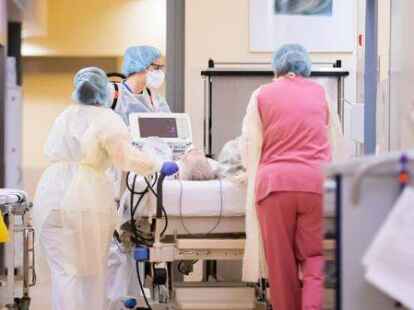 Pflegekr&auml;fte im Einsatz. Bild: