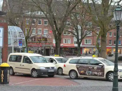 Bieten ihre Dienste ab dem 1. Juli zu h&ouml;heren Preisen an: Taxen in Emden