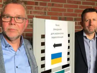 K&uuml;nftig f&uuml;r die soziale Absicherung der Ukraine-Fl&uuml;chtlinge zust&auml;ndig: der stellvertretende Gesch&auml;ftsf&uuml;hrer des Jobcenters Emden, Karl-Ingo Meyer, und Gesch&auml;ftsf&uuml;hrer Bernd Lei&szlig;.