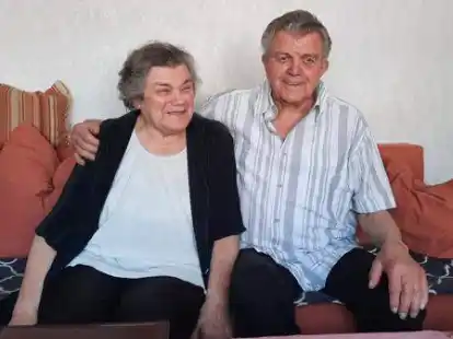 Martha (82) und Bernhard (84) Bruns  in ihrem Zuhause im Stadtteil Friesland.