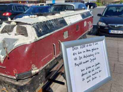 Ganz sch&ouml;n viel Patina: Diese Diesellokomotive will die Jugendgruppe der Emder Modelldampffreunde wieder auffrischen.