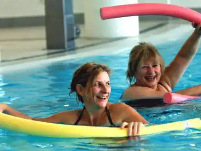 Bewegung im Wasser entlastet die Gelenke und macht vor allem Spa&szlig;. Der SV Lemwerder bietet wieder verschiedene Kurse an.