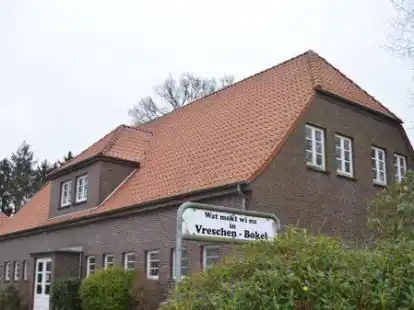 Soll nach langer coronabedingter Pause wieder zu einem lebendigen Zentrum des Dorflebens werden: das D&ouml;rpshus in Vreschen-Bokel, das der Ortsb&uuml;rgerverein betreibt.