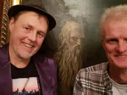 Andreas Bahlmann (rechts) und Eckhard Harjes spielen seit 30 Jahren zusammen und haben jetzt mit &bdquo;E & B Haircut&ldquo; das Album &bdquo;The Moses Blues Sessions&ldquo; herausgebracht.