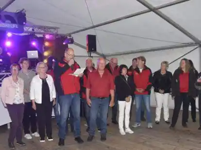 Vor 40 Jahren gr&uuml;ndete sich aus einer Laune heraus die Freizeit-Fu&szlig;ballmannschaft Ottos Elf. Die Einnahmen des Pfingstturniers spendeten sie regelm&auml;&szlig;ig f&uuml;r die Jugendarbeit im Dorf.