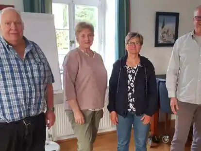 Der neue Vorstand der Dorfgemeinschaft Blexen: Hartmut Schellstede, Sabine Schmidt, Gisela H&uuml;lsebusch und Thilo Solbrig (von links)