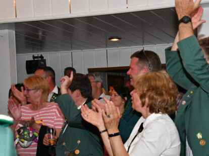 Sch&uuml;tzenfest in W&uuml;sting.