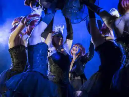 Das Broadway Musical &bdquo;Hairspray&ldquo; zeigt Tracy Turnblad, die trotz aller R&uuml;ckschl&auml;ge ihre Lebensfreude und ihre positive Einstellung beibeh&auml;lt.