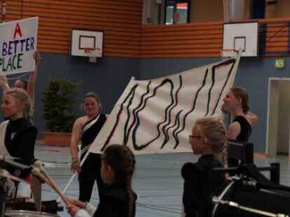 Auf dem Weg nach Hannover: Mit ihrem Programm &bdquo;a better place&ldquo; werden die Youngstars das B&uuml;hnenprogramm auf der Festmeile er&ouml;ffnen.