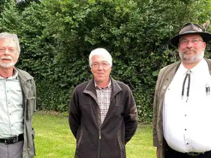 Die drei neuen Wolfsberater f&uuml;r den Landkreis Wesermarsch (von links): Wolfgang Brakhage, R&uuml;diger Gimber und J&ouml;rg Thielen