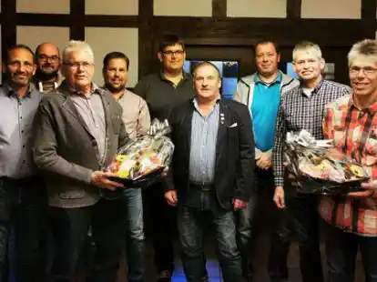 Das Beraterteam (von links): Elmar Preut, Matthias Kock, Friedrich Anneken, Michael Lucassen, Thorsten Anneken, Hubert Koopmann, Stefan Untiedt, Heinrich L&uuml;cking und Heinz Rolfes.