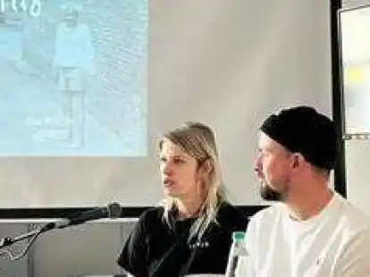 Ariane Litmeyer und Jan Charzinski stellen ihr Projekt &bdquo;Aber wo ist Fritz?&ldquo; vor, das mit dem Magazin noch lange nicht beendet ist.