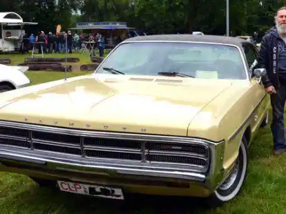 Die Faszination Oldtimer zeigte sich bei dem Plymouth aus den 70ern.