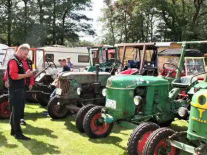 Blick zur&uuml;ck in die Landwirtschaft von fr&uuml;her: Alter Trecker haben heute viele Fans.