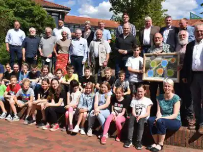 Wurden von der Naturschutzstiftung des Landkreises Oldenburg ausgezeichnet: die Teilnehmer der sieben Umwelt-Projekte.