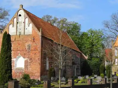 Die St. Nikolai-Kirche in Apen: Hier finden stets auch Konfirmationen statt.