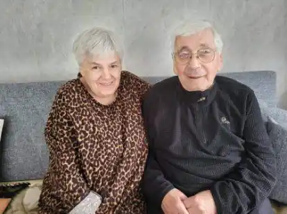 Feiern ihre Diamantene Hochzeit: Doris und G&uuml;nther Schneidereit.