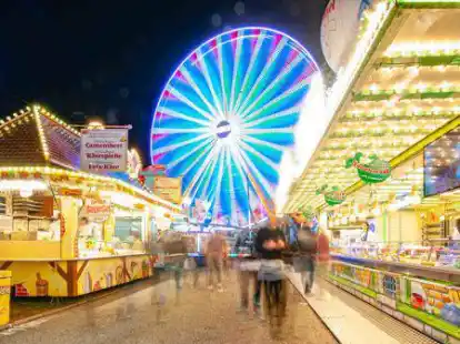Die Schausteller beim Rodenkircher Markt sorgen sich um ihre finanzielle Zukunft nach den massiven Corona-Einschr&auml;nkungen. Deshalb erbitten sie einen Nachlass bei den Standgeb&uuml;hren.