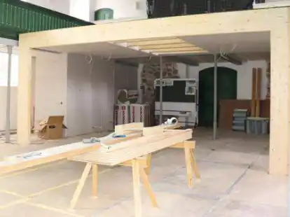 Es entsteht ein &bdquo;Raum im Raum&ldquo;: Nach dem Umbau der Kirche in Colnrade ist dieser durch eine Glaswand abgetrennt und kann separat genutzt werden.