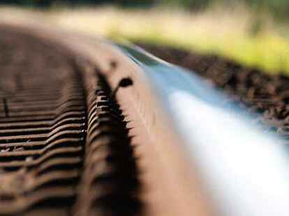 Zu einem Unfall kam es auf der Bahnstrecke zwischen Hude und Bookholzberg (Symbolbild).
