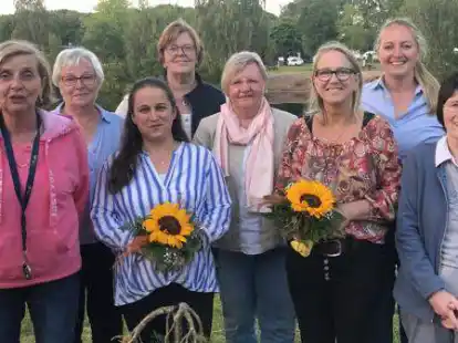 Ingeborg Apeler (von links), Heiderose Runge, Ilda Gr&uuml;ttner, Beate Wilke, Maren Meyer, Arnke Schneider-Demnitz, Nadja Lampe und Ursel Haak geh&ouml;ren zum neuen Vorstand der Frauen-Union im Landkreis Oldenburg.
