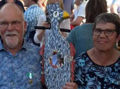 Das neue Kaiserpaar der Sedelsberger Sch&uuml;tzen: Werner und Angelika Lindemann.