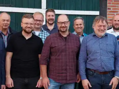 Der neue Vorstand des CDU-Gemeindeverbandes B&ouml;sel besteht aus (von links) Andre Brunemund, Thomas H&uuml;lskamp, Patrick Bruns, Dennis Elsen, Benjamin Dirks, Ren&eacute; Krug, Herbert Neteler, Josef Kunert, Christopher Sch&ouml;ne und Ludger Preuth. Nicht auf dem Bild sind Markus Lamping, Michael Oltmann und Stephan Sandmann.