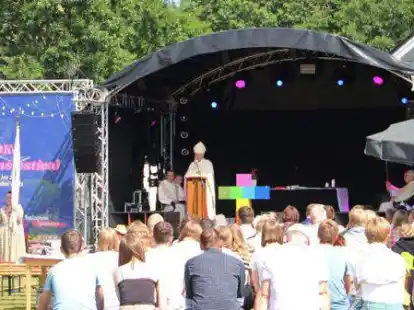 Am Sonntag wurde beim BDKJ-Festival eine Messe mit Bischof Felix Genn gehalten.