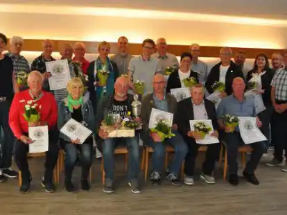 Der Bo&szlig;elverein KBV &bdquo;Fix wat mit&ldquo; Ruttel hat nach zweij&auml;hriger Corona-Pause wieder eine Jahreshauptversammlung im Vorburger Hof abgehalten.