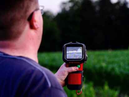 Rund um den Woldweg in Wehnen wurde am Dienstag bis in die Nacht nach Joe gesucht.
